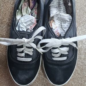 Vans size 6